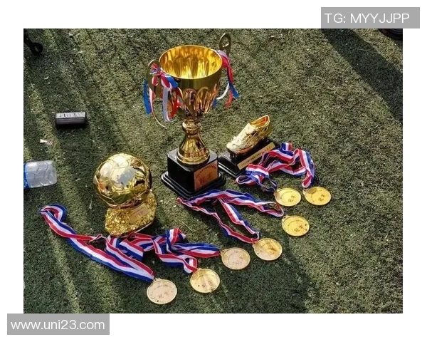 费罗卡利尔迎战圣罗伦素争夺足球联赛关键胜利的精彩对决