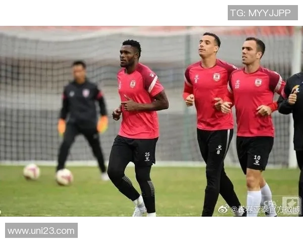 长春亚泰迎战泰州远大期待精彩对决双方争夺关键三分的激烈战斗